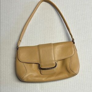 Stylish Tan Leather Shoulder Bag